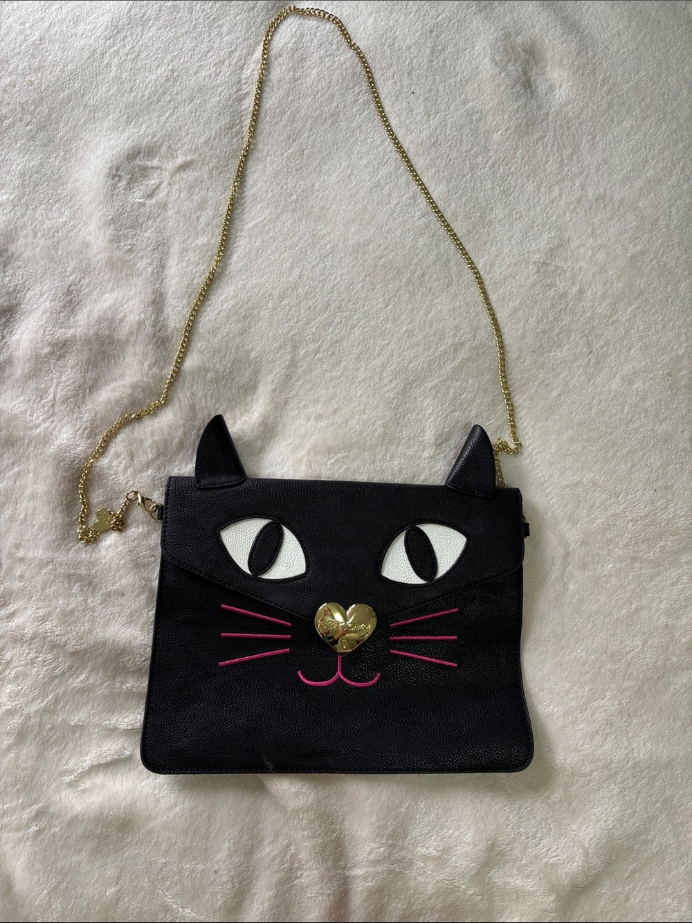 Betsey Johnson Black Cat Crossbody Purse with Gold Heart Clasp and Pink Whiskers